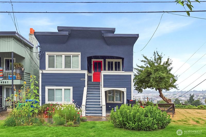 3rd image of 4259 Greenwood Avenue N