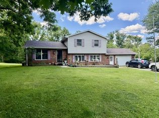1652 Frew Mill Rd, New Castle, PA 16101