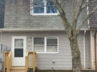 113 Chrystal Dr, Maybrook, NY 12543