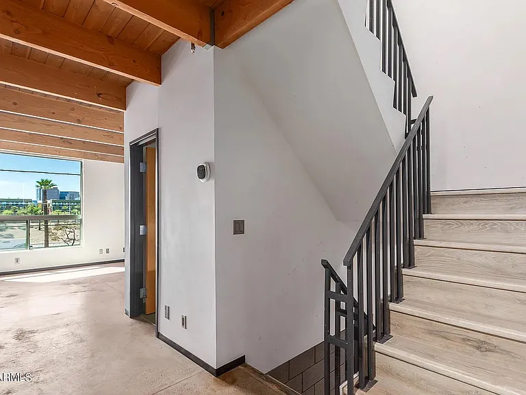 525 E Willetta St #9 — Photo 5