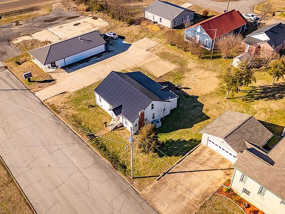 3rd image of 150 Locust St