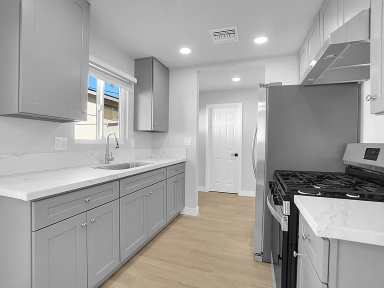 862 W. Mines Avenue — Photo 1