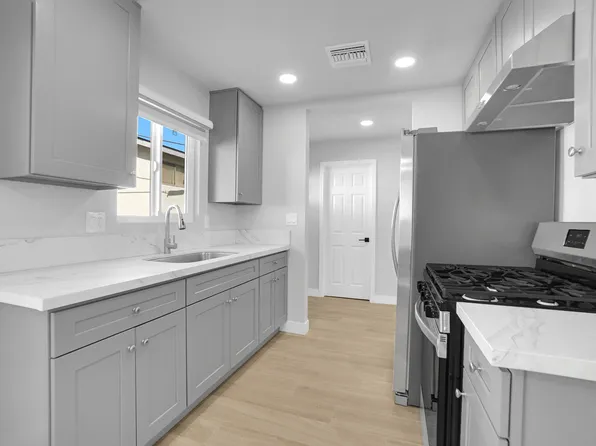 862 W. Mines Avenue, 862-892 W Mines Ave #69f9c2af6, Montebello, CA 90640