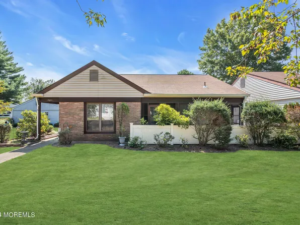 609A Devonshire Lane, Manchester, NJ 08759