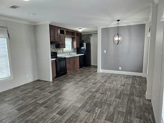 2 bed, 2.0 bath, 896 sqft, $1,550 — Photo 2