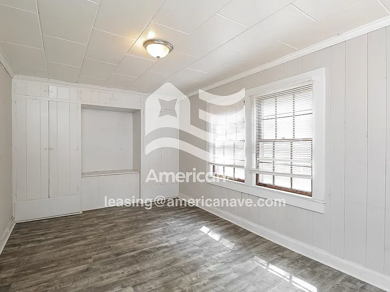17970_008_main_bedroom_9.jpg