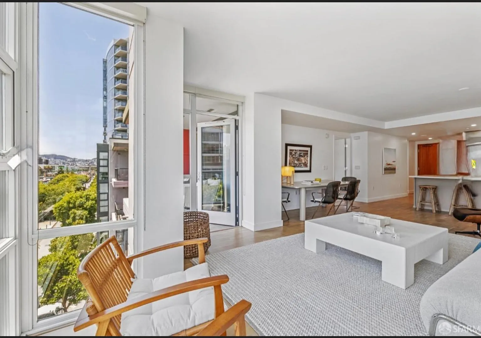 1BR + Den/1BA W/ Deck +Parking & Storage @ The Radiance in Mission Bay! AMSI — Photo 2
