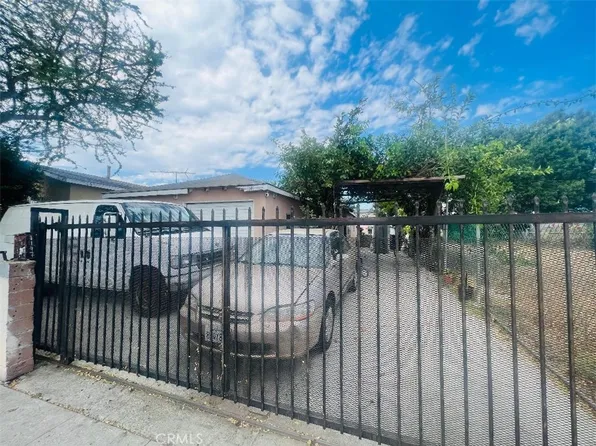 1147 E 67th St, Los Angeles, CA 90001