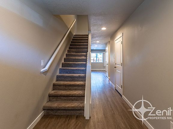 2nd image of 7415 NE 136th Ave