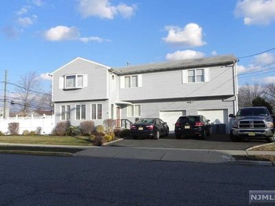 63 Edstan Dr, Moonachie, NJ, 07074