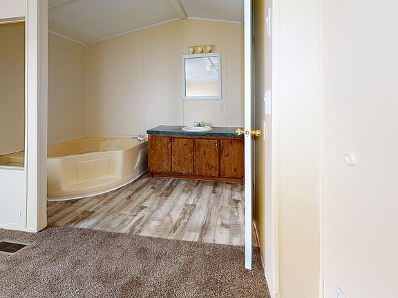 4th image of 300 Pearl St #63