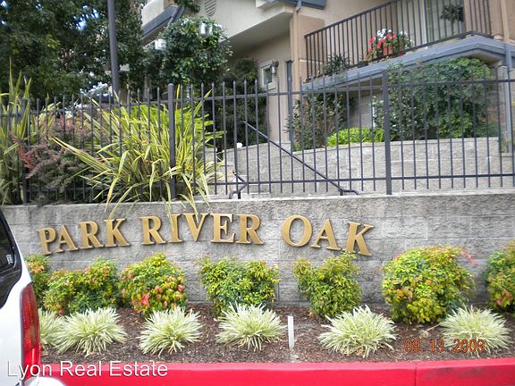 3rd image of 7780 Park River Oak Cir