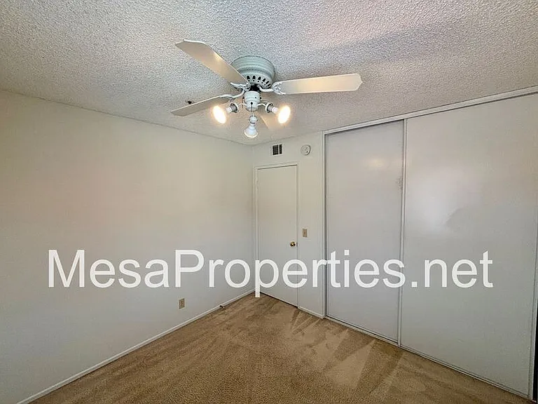 14925 Dandelion Ct — Photo 17