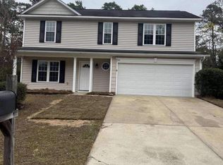 5116 Goshawk Dr, Hope Mills, NC 28348