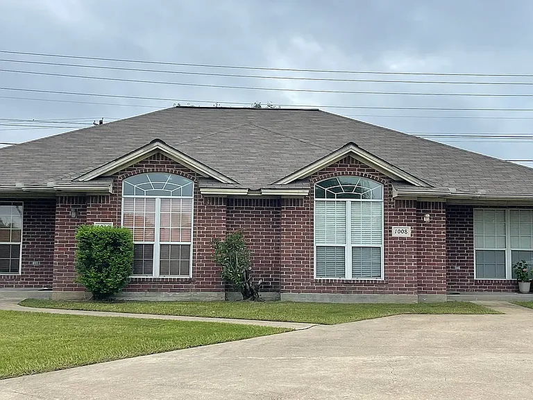 1008 Sun Meadow Ct — Photo 1