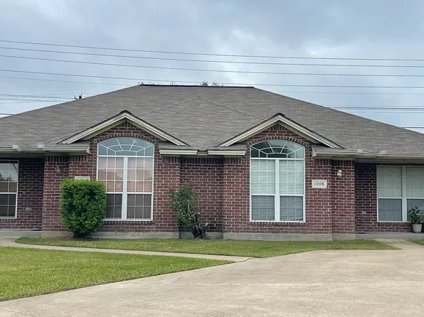 1008 Sun Meadow Ct, College Station, TX 77845