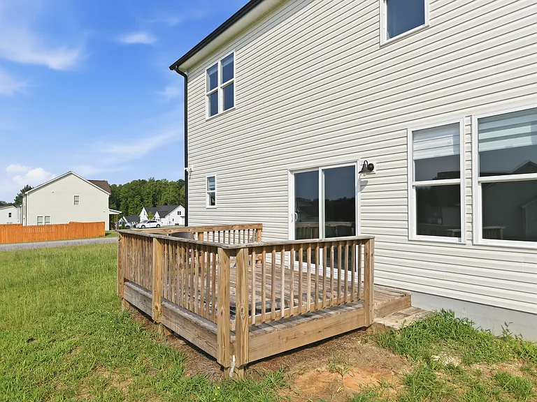 209 Danube Dr — Photo 5
