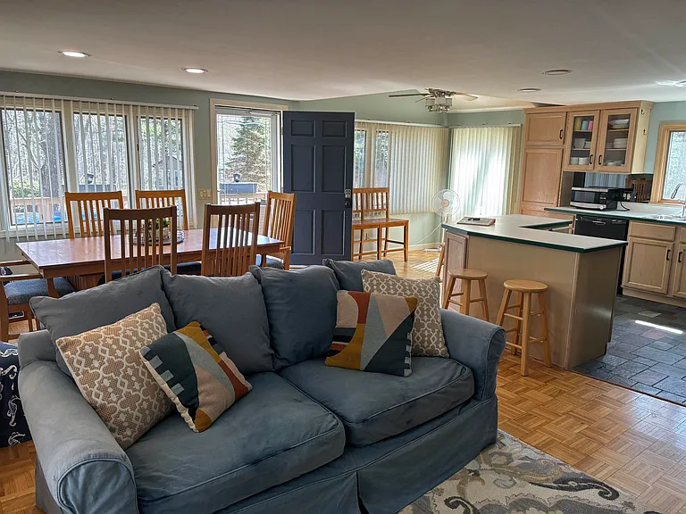 56 Captain Thomas Rd — Photo 6