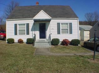 34 Lee St, Collinsville, VA 24078