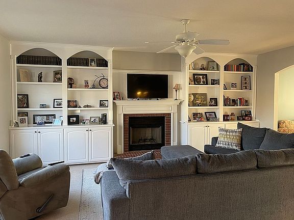 2nd image of 6 Shiloh Ct