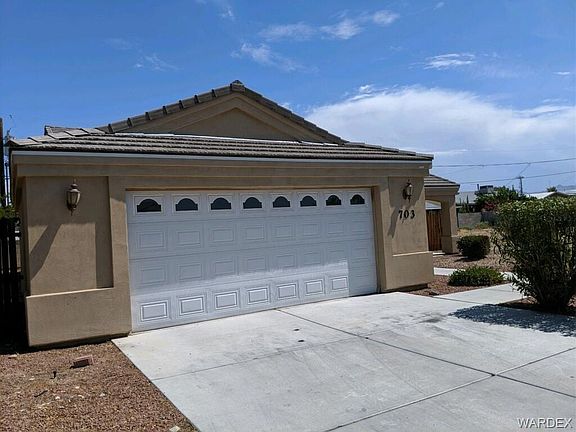 5th image of 703 Lilac Ln