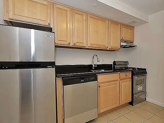 2nd image of 322 E 39th St APT 2D