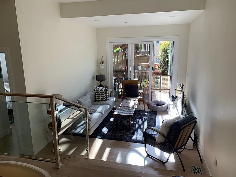 1153 Church St — Photo 2