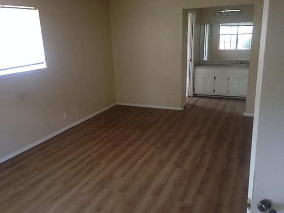 4th image of 3337 Rock Brook Dr