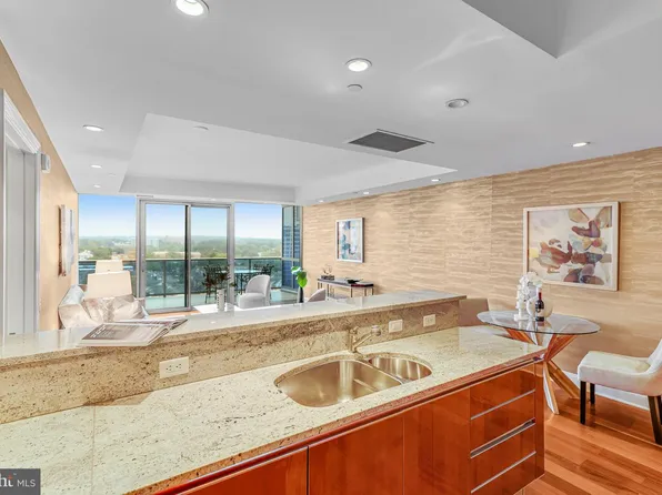 1881 N Nash St Unit 1706, Arlington, VA 22209