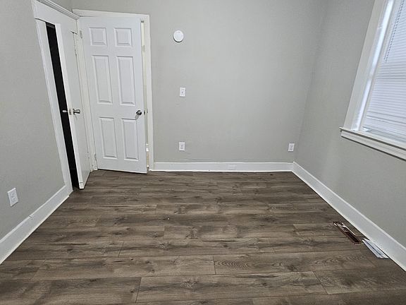 5th image of 24 Bank St #1A