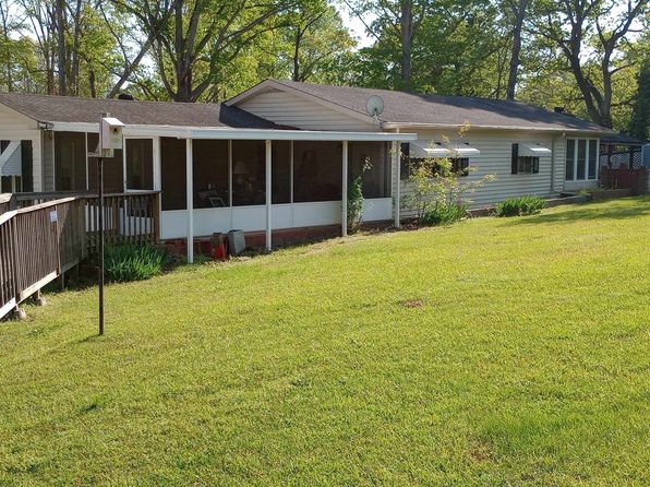 120 Frazier St, Woodruff, SC 29388