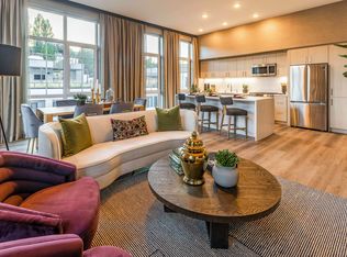 Arista, Seattle, WA 98105