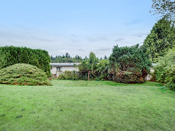4th image of 11310 24th Ave NE