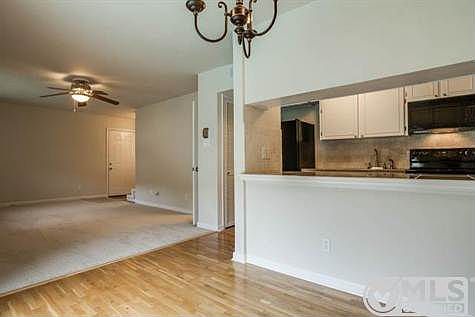 5th image of 4011 Cole Ave #110