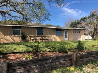 1521 Nixon Ln, Kerrville, TX 78028