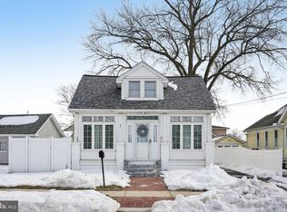 1 Oakmont Ave, Wilmington, DE 19804