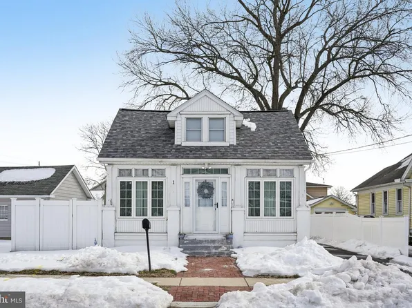 1 Oakmont Ave, Wilmington, DE 19804