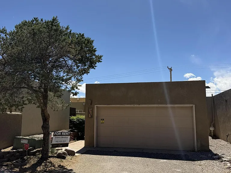 1822 Tramway Terrace Loop NE — Photo 2