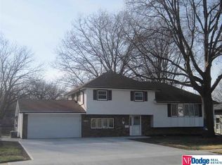 5524 Bay Meadows Rd, Omaha, NE 68127