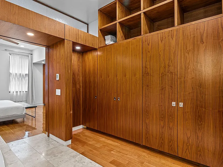 10 E 14th St #6 — Photo 40