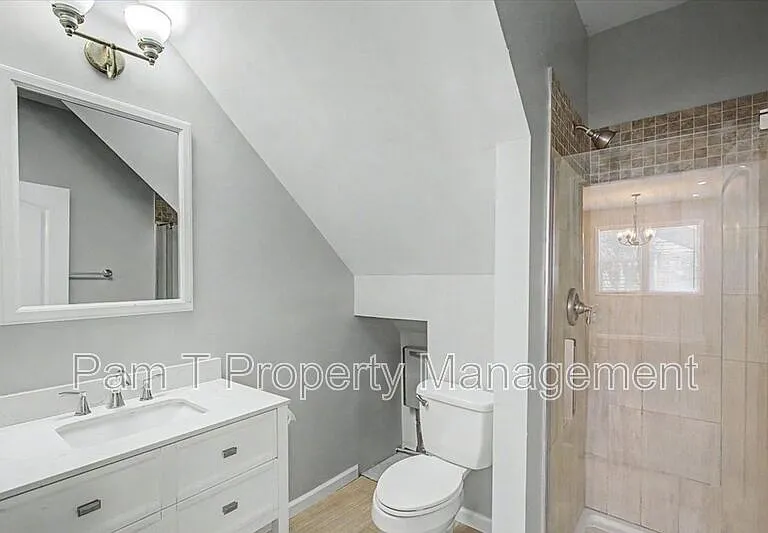 1202 E 37th St #A — Photo 5