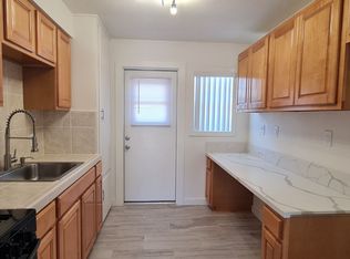 1 bed, 1.0 bath, $2,195, Orange, CA 92868