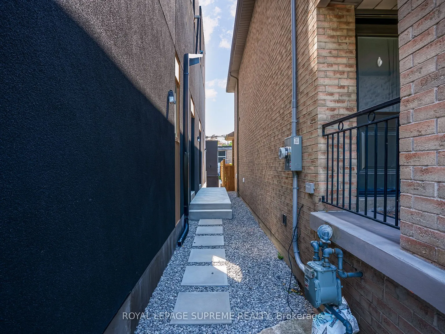 2 bed, $2,700 — Photo 3