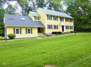 8 Deacon Benham Rd, Stow, MA 01775