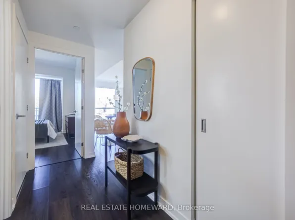 223 Saint Clair Ave W #309, Toronto, ON M4V 0A5