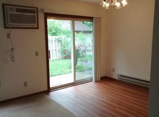 42 Northridge Ter APT 4, Madison, WI 53704