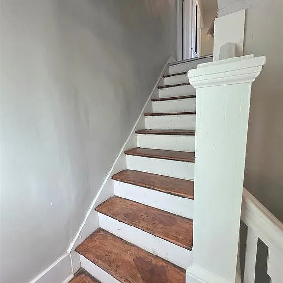 2927 Seyburn St — Photo 17