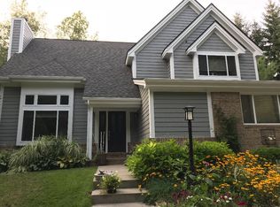 5582 Northcrest Village Trl, Clarkston, MI