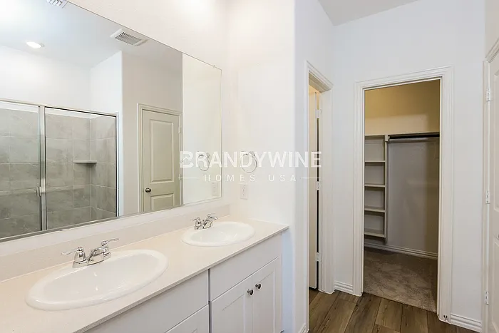 122 Jenkinson Dr — Photo 13