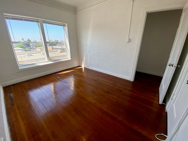 Gramercy Lofts — Photo 8